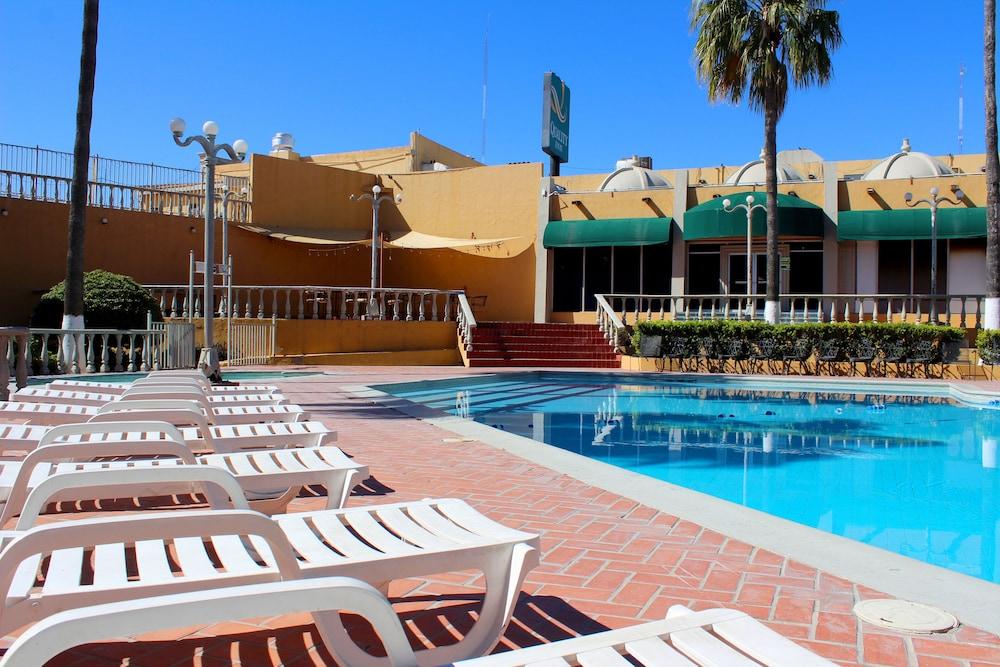 Quality Inn Piedras Negras Esterno foto