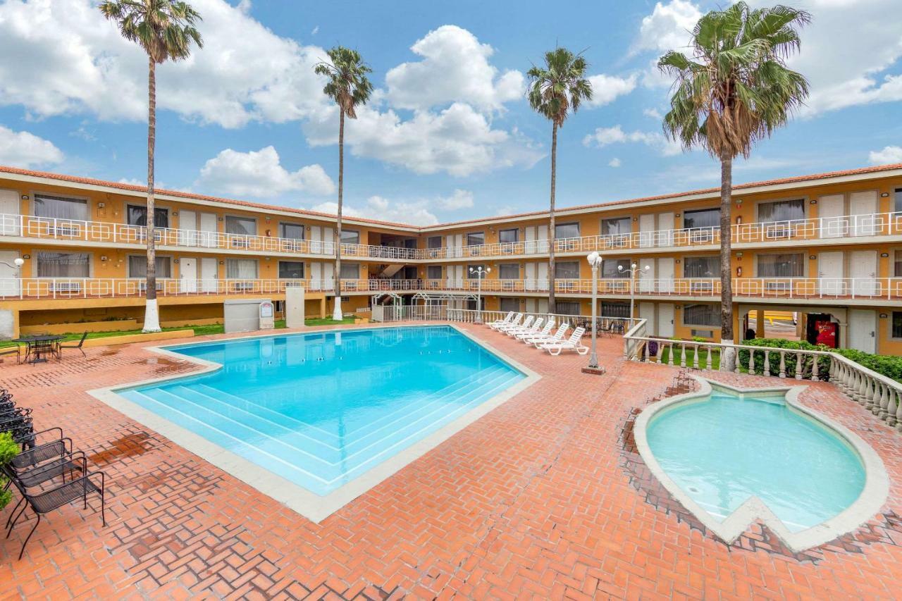 Quality Inn Piedras Negras Esterno foto