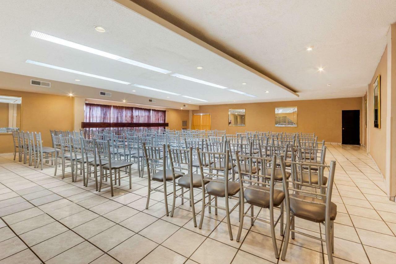 Quality Inn Piedras Negras Esterno foto