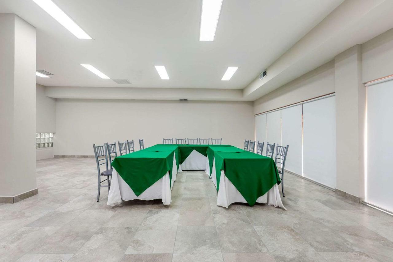Quality Inn Piedras Negras Esterno foto